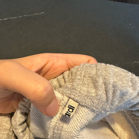 Mardi Daisy Embroidery Grey Sweatpants - Picture 9 of 11